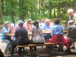 La table régionale en plein air (cabane de Pannissières)